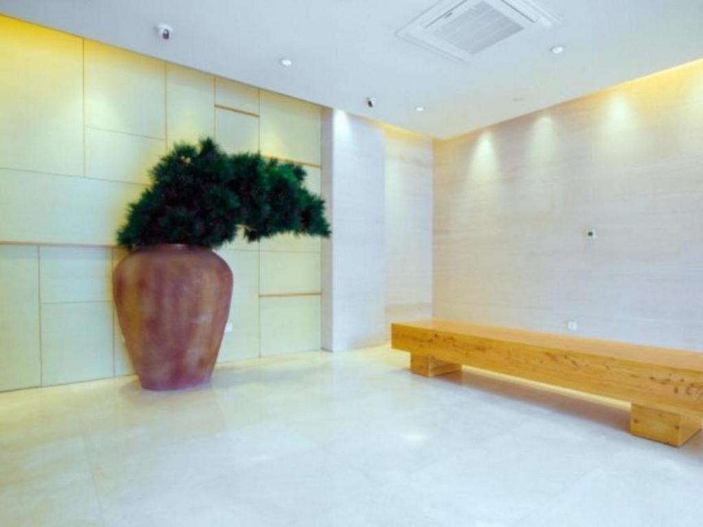 Ji Hotel Chongqing Shangqingsi Niujiaotuo Metro Station Чунцин Екстериор снимка