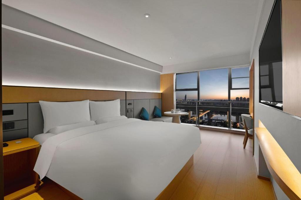 Ji Hotel Chongqing Shangqingsi Niujiaotuo Metro Station Чунцин Екстериор снимка