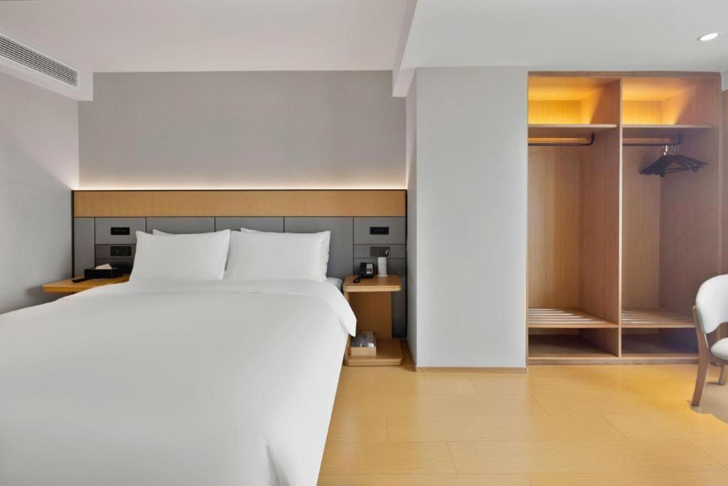 Ji Hotel Chongqing Shangqingsi Niujiaotuo Metro Station Чунцин Екстериор снимка